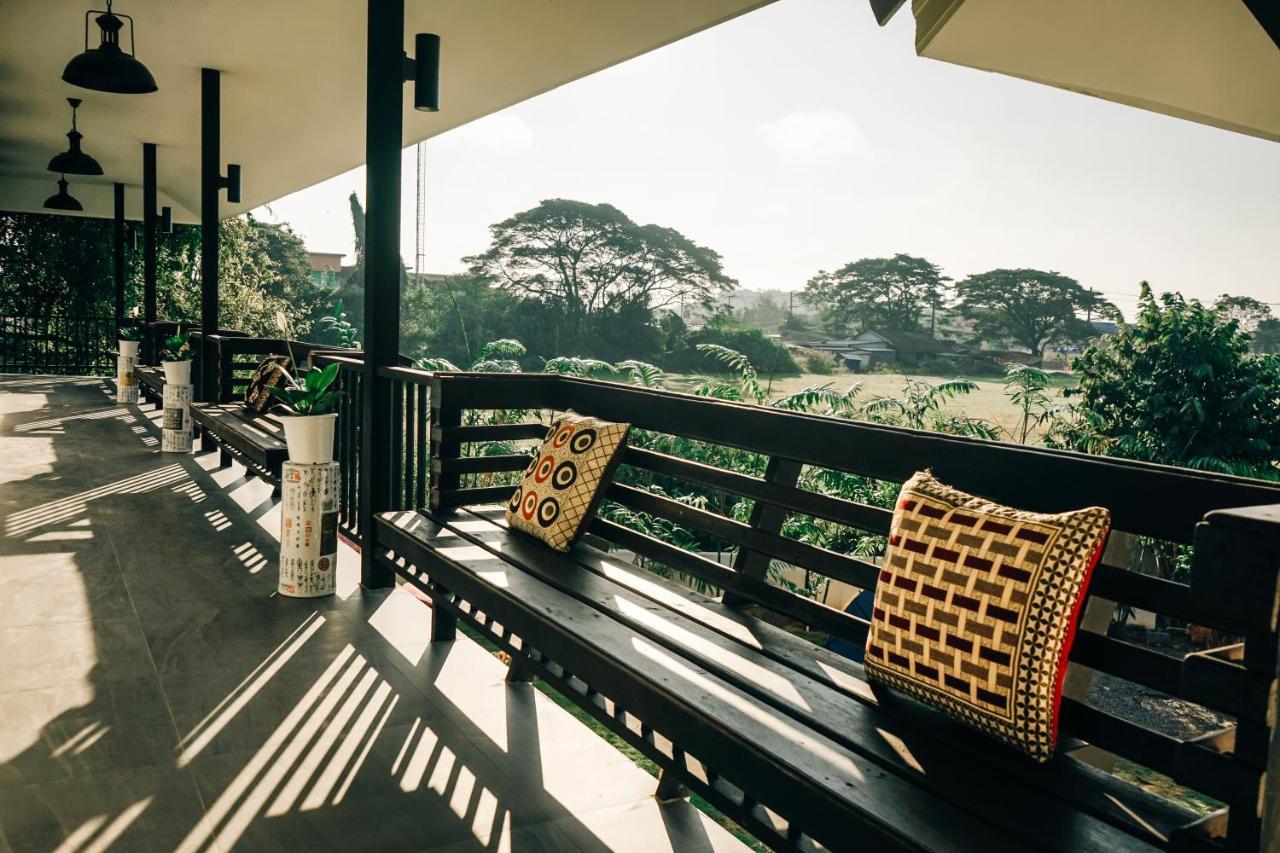Maison De Chiang Rai Bagian luar foto